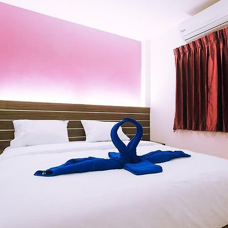 The Shades Bed And Breakfast Boutique Hotel Patong Exteriör bild