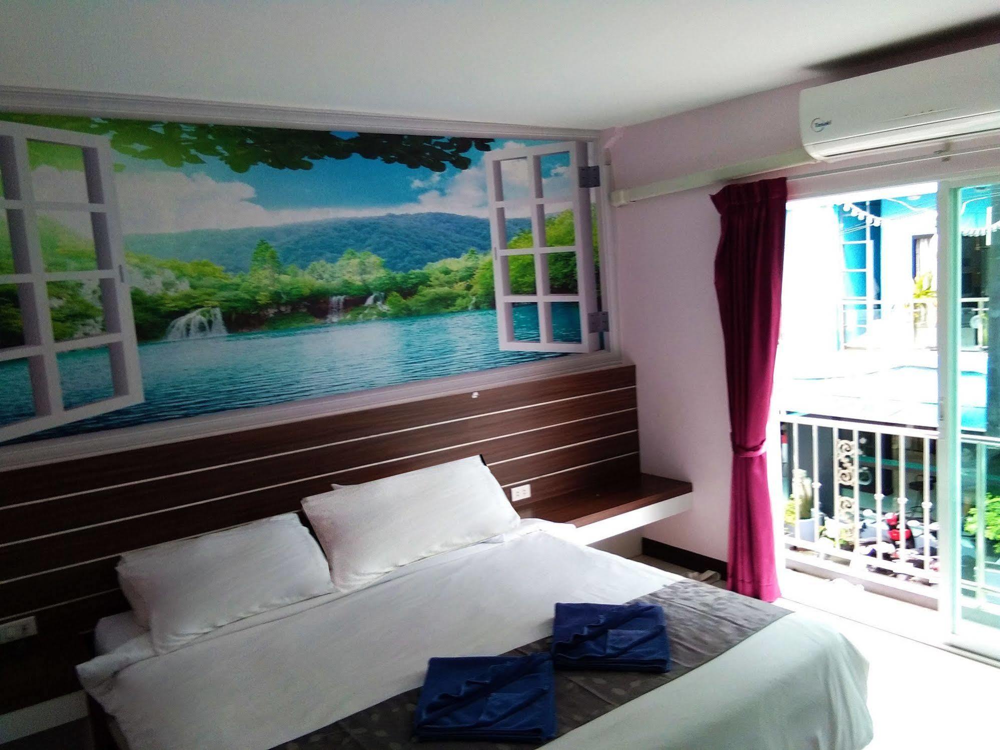 The Shades Bed And Breakfast Boutique Hotel Patong Exteriör bild